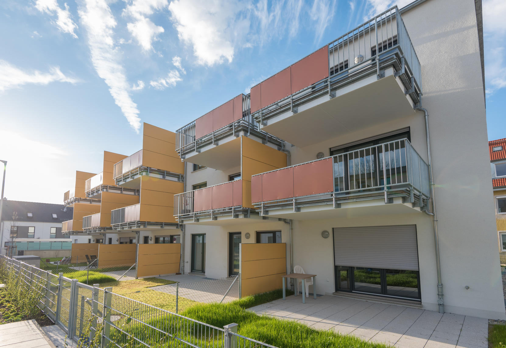 Balkon Sichtschutz in Holzoptik